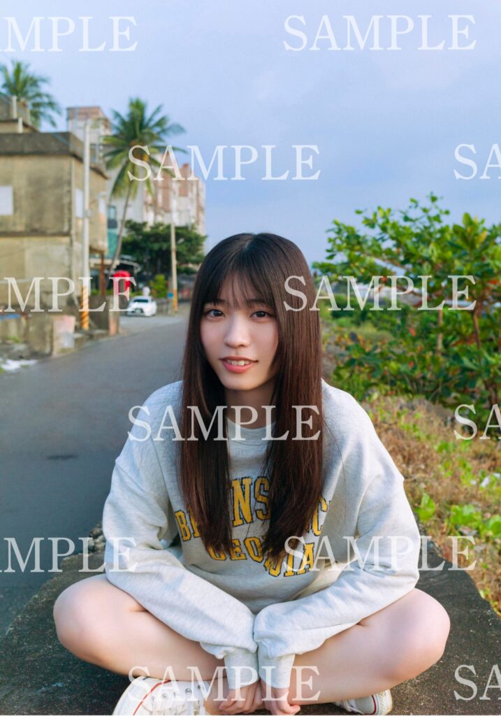 僕が見たかった青空・金澤亜美が“初めて”づくしのファースト写真集で